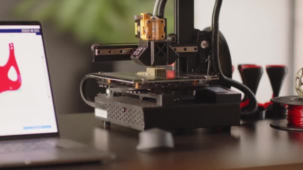 Printer Machine Creates Model Postoperative Fixation Bandage Red Colour Heart — Stock Video