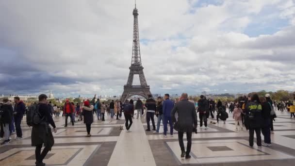 Parijs Frankrijk Oktober 2023 Populaire Plek Parijs Overvolle Mensen Slenteren — Stockvideo