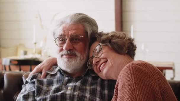 Happy Older Mature Classy Couple Hugging Bonding Thinking Good Future — Stock Video