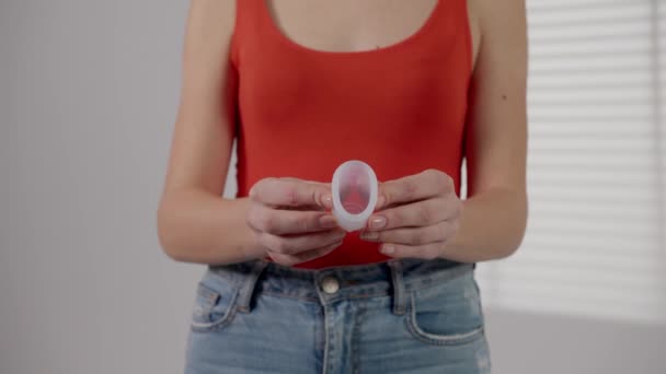 Young Girl Holding Menstrual Cup Concept Pms Demonstrating Eco Friendly — Stock Video