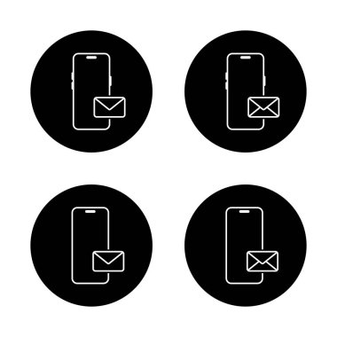 Akıllı telefon e- posta simgesi siyah daireye ayarlandı. Zarf ileti işareti sembollü cep telefonu