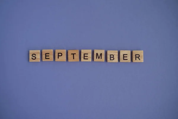 Ένατος Μήνας Σεπτεμβρίου Από Μεμονωμένα Γράμματα Ξύλινα Τουβλάκια Φυσικό Χρώμα — Φωτογραφία Αρχείου