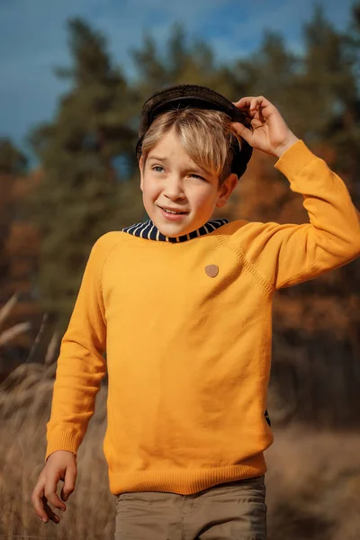 Children Fashion Retro Style Smiling Little Boy Retro Style Coat — Foto Stock