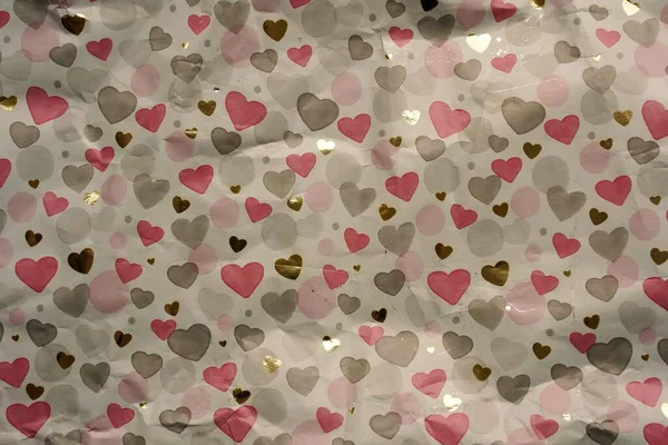 Блестящая Упаковочная Подарочная Бумага Красочными Сердцами — стоковое фото