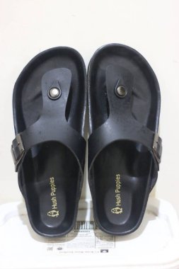 Hush puppies men's women's flip flops