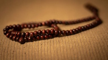 Ramazan Kareem ve tespih boncuğunun İslami konsept görüntüsü