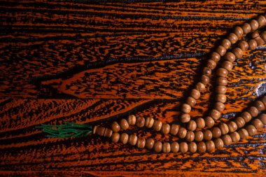 Ramazan Kareem ve tespih boncuğunun İslami konsept görüntüsü