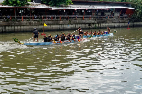 Surabaya August 2023 Dragon Boat Team Race Celebrate Independence Day — Stock Photo, Image