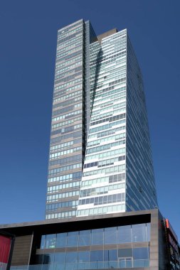 İstanbul Trump Kuleleri, 21 Ekim 2023 'te Sisli ilçesinde birbirine bağlı iki ikiz kule..
