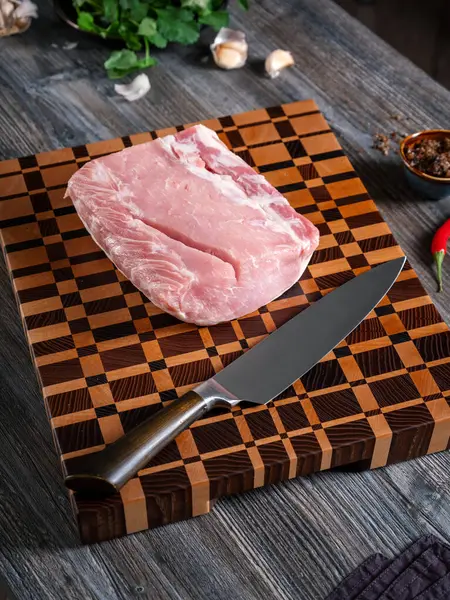 Large Piece Pork Meat Kitchen Knife Beautiful Wooden Board Home Stockfoto