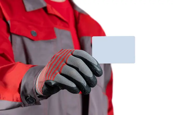 Mężczyzna Roboczych Ciuchach Rękawiczkach Trzyma Rękach Plastikową Kartę Szablon Reklam Zdjęcie Stockowe