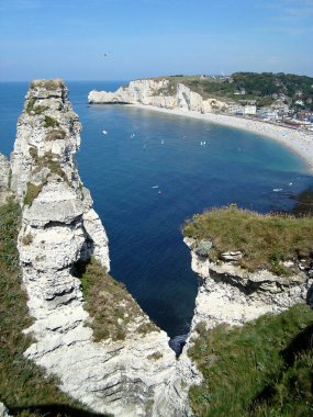 Aiguille Creuse (hollow needle) - headquarters of Arsne Lupin, the famous gentleman-burglar created by writer Maurice Leblanc- and chalk cliffs at Etretat in northern France on the Channel coast