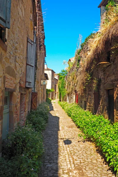 古い中世の村 コーデス シエルの路地は オシタン地方のターン部門で フランス人のお気に入りの村を選びました — ストック写真