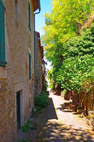 古い中世の村 コーデス シエルの路地は オシタン地方のターン部門で フランス人のお気に入りの村を選びました — ストック写真
