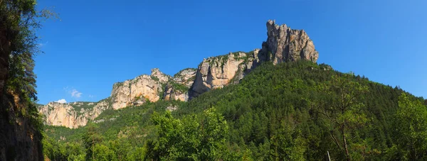stock image view of the famous Gorges du Tarn, canyon dug by the Tarn between Causse Mejean and the Causse de Sauveterre
