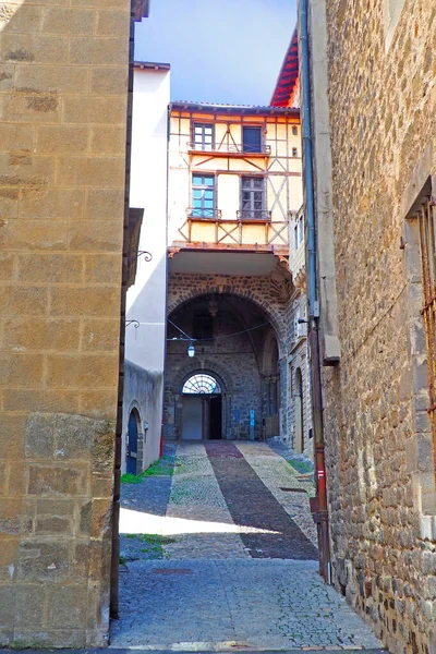 Σοκάκι Στην Παλιά Πόλη Puy Velay Στην Περιοχή Auvergne Στο — Φωτογραφία Αρχείου