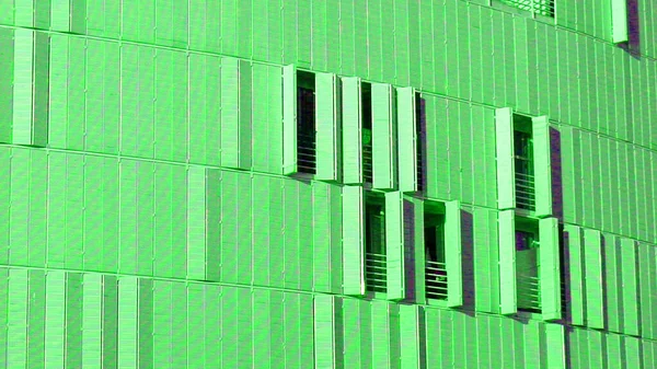 Zielone Okna Zamkniętymi Okiennicami Przed Budynkiem Biurowym Bordeaux New Aquitaine — Zdjęcie stockowe