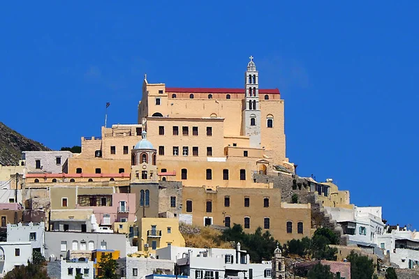Catedral Católica Que Domina Cidade Ermoupoli Capital Syros Famosa Ilha — Fotografia de Stock