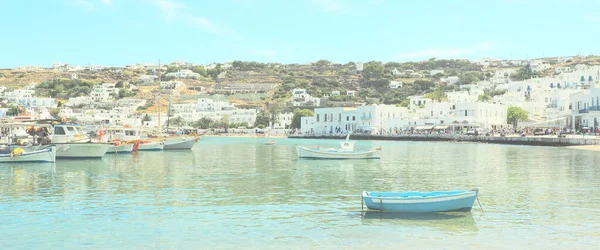 エーゲ海の中心部にあるキクラデス諸島の美しい島 ミコノス島 ギリシャ の古い港のヴィンテージ古い色の景色 — ストック写真