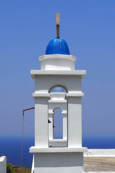 Torres Sineira Mosteiro Panagia Vourniotissa Importante Lugar Peregrinação Ortodoxa Tinos — Fotografia de Stock