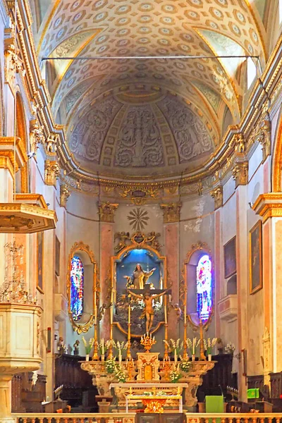 聖マリー大聖堂の合唱団は聖母の昇天に捧げられています コルシカ島のバスティアの古い港を支配し 美しさの島と呼ばれ 銀の聖母の特別な像を避難所 — ストック写真