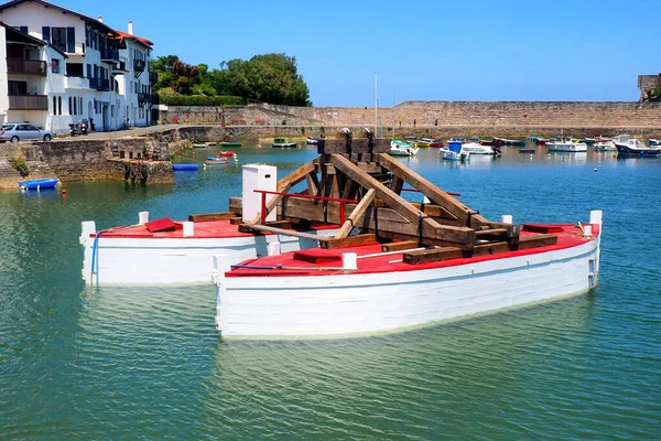 Urrugne Hamnen Socoa Baskien Denna Märkliga Båt Används För Att — Stockfoto