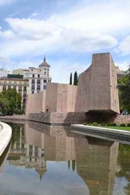 Madrid, İspanya, 14 Ağustos 2015: Amerika 'nın Keşfi Anıtı, Columbus Meydanı, Madrid