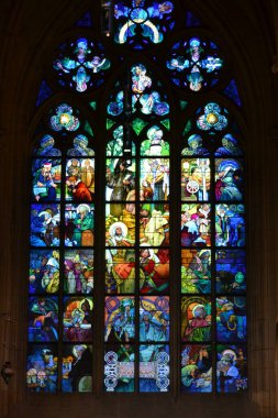 Prag 'daki St. Vitus Katedrali vitray pencereleri