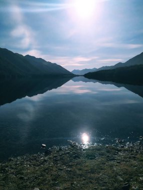 Göllü güzel bir manzara.
