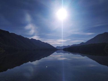 Göllü güzel bir manzara.