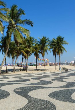 Rio de Janeiro Brezilya 'da Copacabana ve Leme plajları mozaiğiyle ünlü kaldırım.