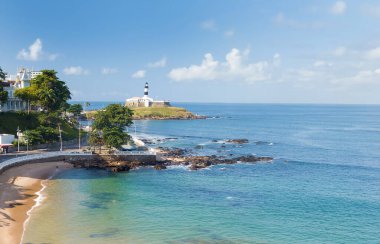 Salvador Bahia Brezilya 'daki Barra sahilinin insansız hava görüntüsü.