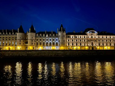 The Conciergerie at Night