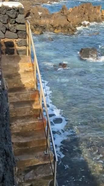 Steps Lanzarotes Coastal Shoreline Crashing Waves Crystal Blue Water Seaside — Stock Video