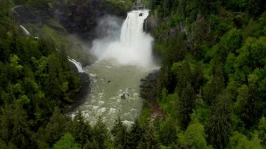 Washington 'daki Snoqualmie Falls Hava Manzarası. Yüksek kalite 4k görüntü