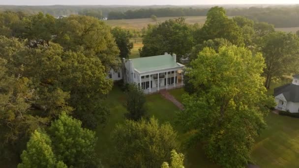 Luftaufnahmen Des Antebellum Cotesworth Mansion Mississippi Drohnenaufnahmen Des Alten Antebellum — Stockvideo