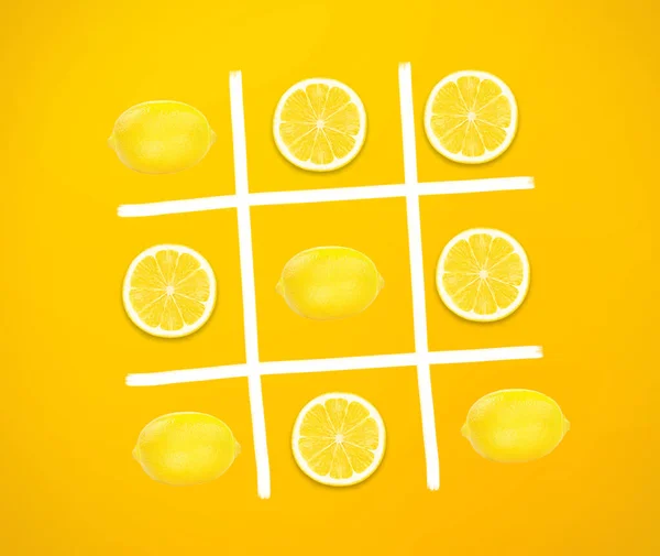 Concepto Frutas Rodajas Limón Juego Buey Sobre Fondo Amarillo — Foto de Stock