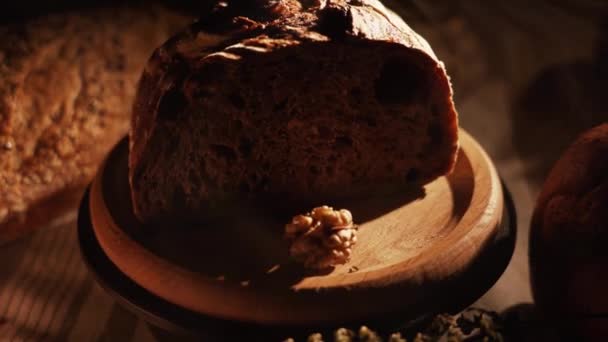 Fresh Sliced Black Rye Bread Tray Close Slices Healthy Black — Video Stock
