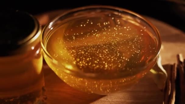Healthy Organic Honey Plate Wooden Honey Dipper Top View Black — Vídeo de Stock