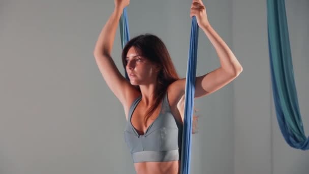Attractive Sexy Girl Doing Sports Flying Air Stretch Fabric Airo — Stockvideo