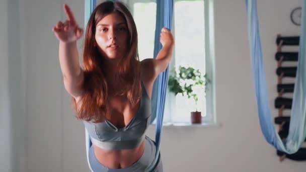 Attractive Sexy Girl Doing Sports Flying Air Stretch Fabric Airo — Stok video