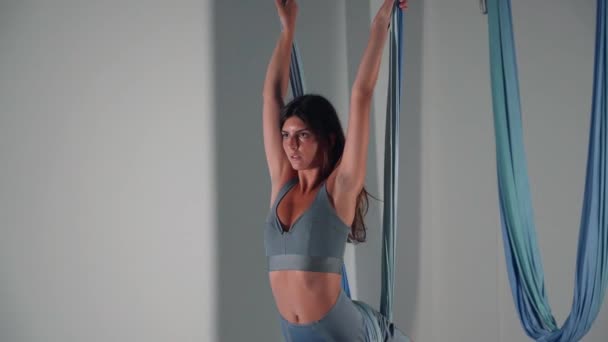 Attractive Sexy Girl Doing Sports Flying Air Stretch Fabric Airo — Αρχείο Βίντεο