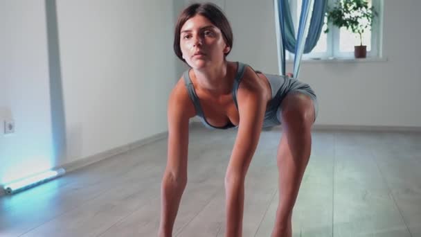 Attractive Sexy Girl Doing Sports Flying Air Stretch Fabric Airo — Video