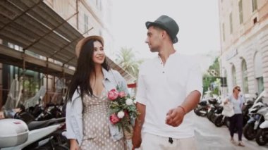 Mutlu Çiftler Seyahat Eğlence Turistleri Şehir Aşkı Öpüşme Yaşam Tarzı Tatili