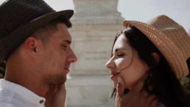 Mutlu Çiftler Seyahat Eğlence Turistleri Şehir Aşkı Öpüşme Yaşam Tarzı Tatili