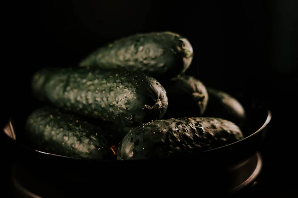 Огірки Чорному Тлі Закрити — стокове фото