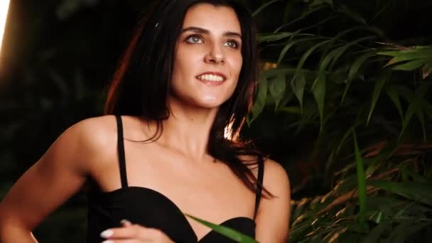 Sexy Woman Black Bodysuit Posing Tropical Garden Concept Fashion Photography — Stock Video