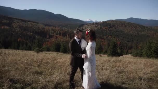 Authentic Wedding Couple Walking Mountains Autumn Sunset Wedding Concept Mountains — Stock Video