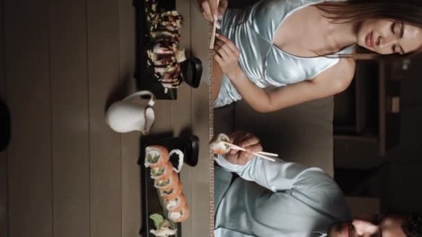 Couple Love Eats Sushi Terrace Restaurant Sushi Concept Vertical Video — Stock Video