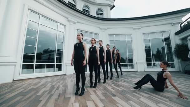 Skupina Tanečnic Tančí Moderní Tanec Koncept Tance Pohybu — Stock video